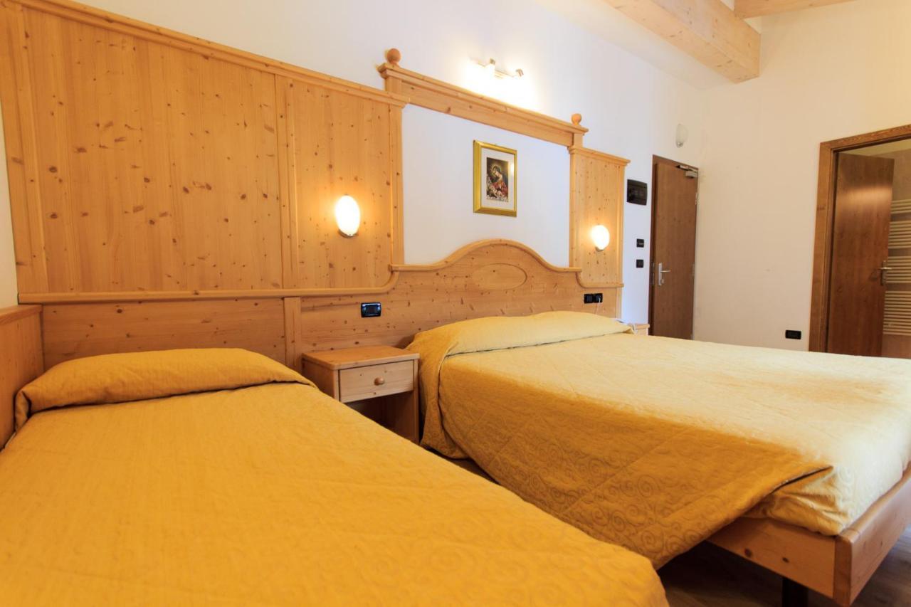 Hotel Majorka อันดาโล ภายนอก รูปภาพ