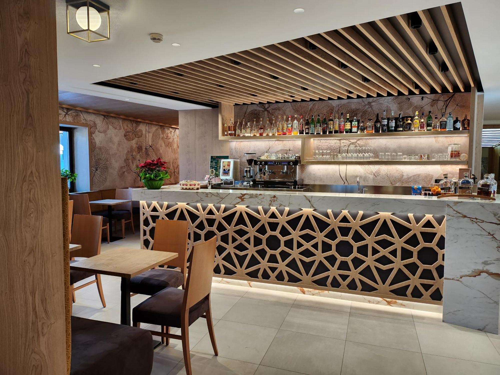 Hotel Majorka อันดาโล ภายนอก รูปภาพ