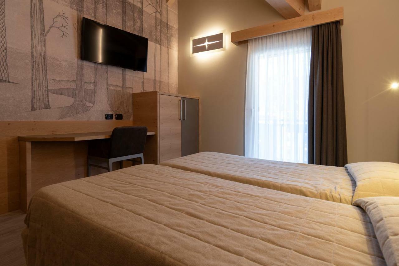 Hotel Majorka อันดาโล ภายนอก รูปภาพ