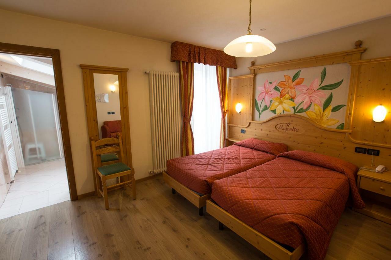 Hotel Majorka อันดาโล ภายนอก รูปภาพ